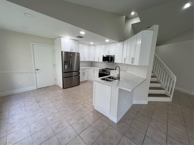 Building Photo - 2806 Oak Grove Rd