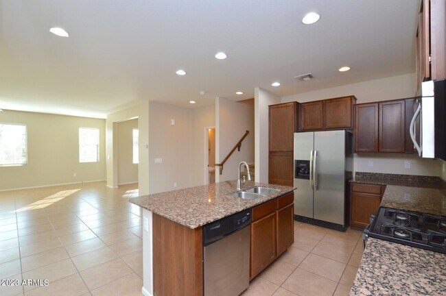 Building Photo - 4451 E Remington Dr