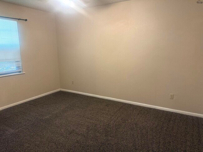 Foto del edificio - 2809 Lavell Ave