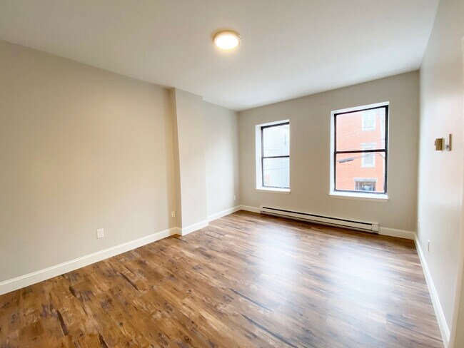 Building Photo - 62 Lubec St