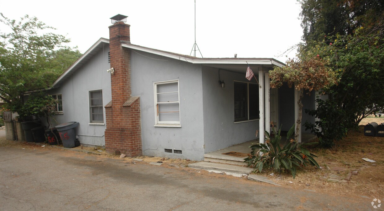 Building Photo - 250 S Indian Hill Blvd