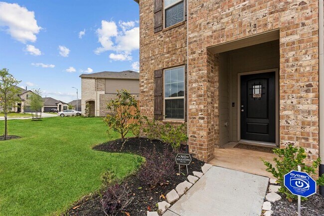 Building Photo - 1304 Coco Ray Ln