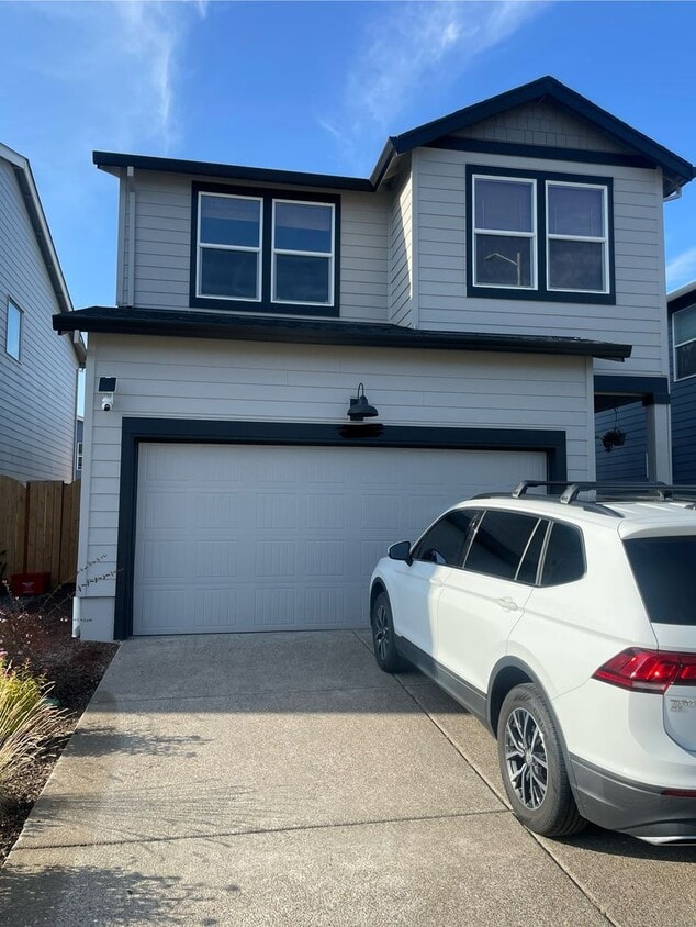 Foto principal - 4827 Parsley Ave NE