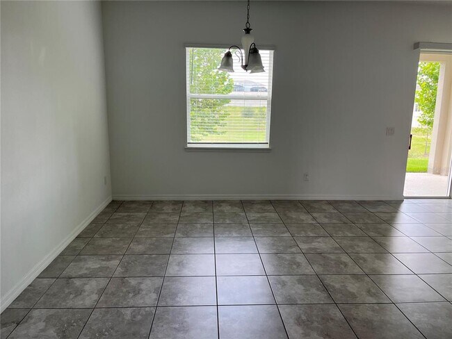 Building Photo - 9169 Carmela Ave