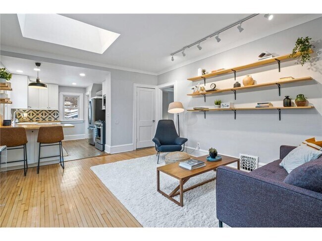 Foto del edificio - 972 Watson Ave