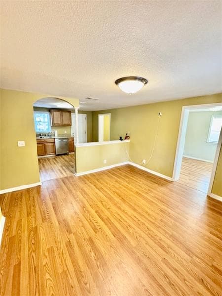 Building Photo - 904 Sherman Ave