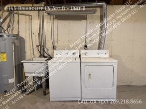 Building Photo - 6145 Briarcliff Ln