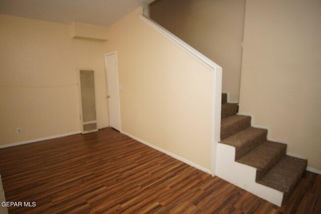Foto del edificio - 3403 Pershing Dr
