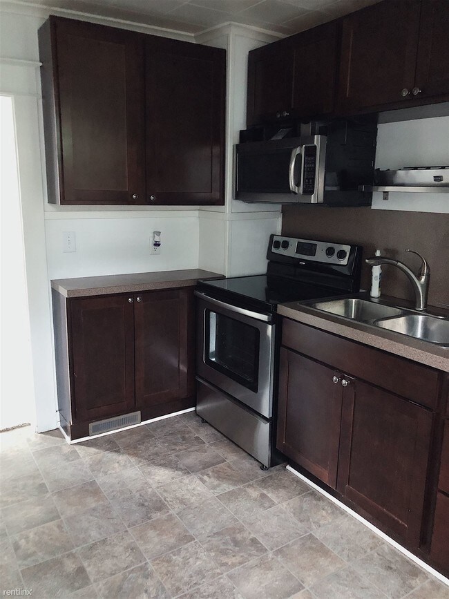 Foto del edificio - 718 Crescent St NE