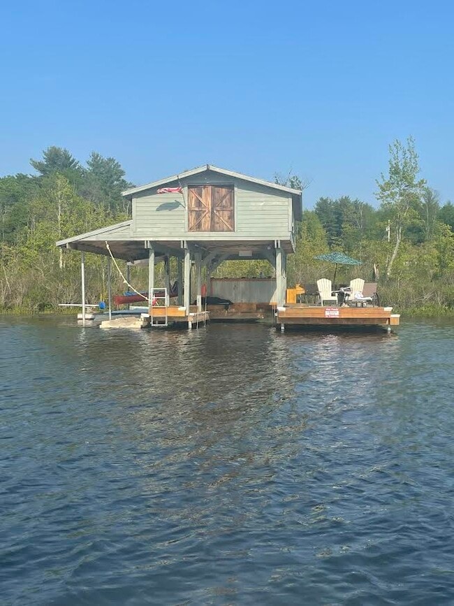 Building Photo - 193 Lake Rd