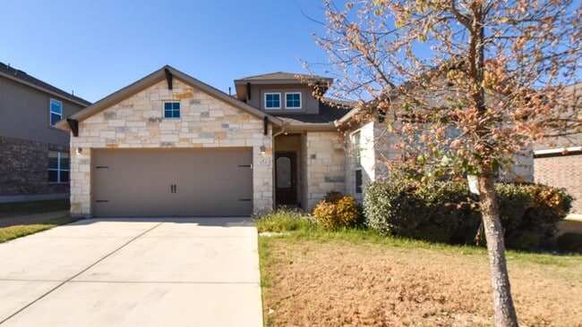 Building Photo - 613 Palmilla St