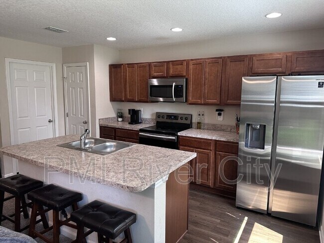 Foto del edificio - 7527 N Pearl St