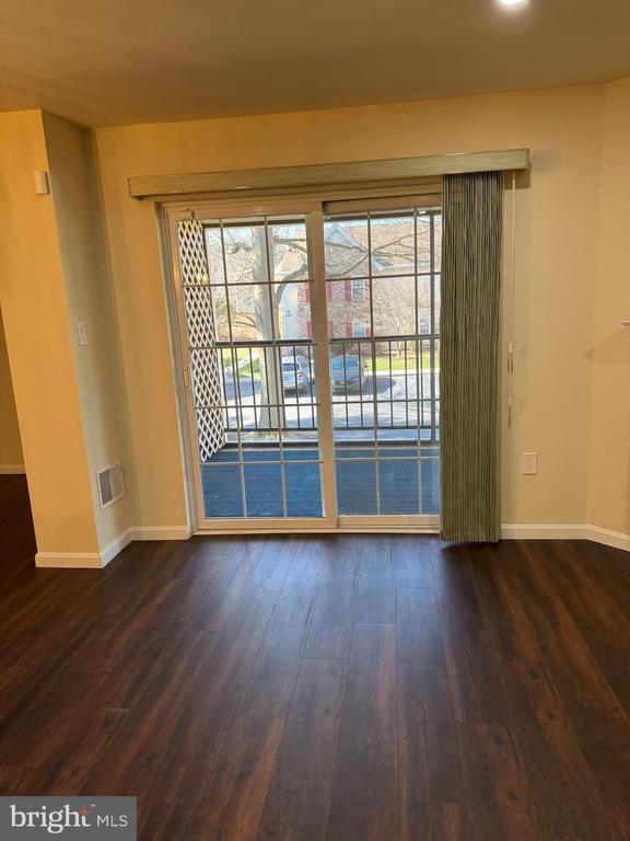 Foto del edificio - 168 VALLEY GREENE Cir