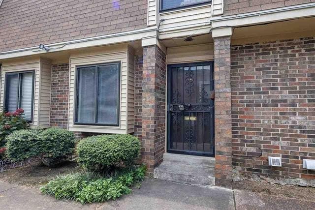 Foto del edificio - 1898 Poplar Woods Cir E