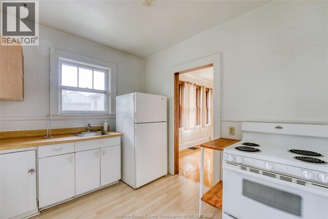 Photo du bâtiment - 135 Oak Ave