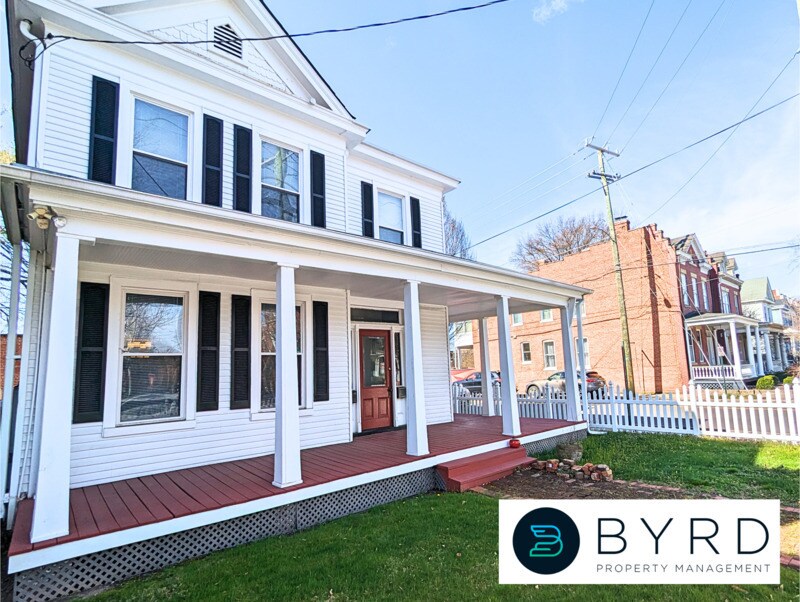 Foto principal - 3027 Floyd Ave