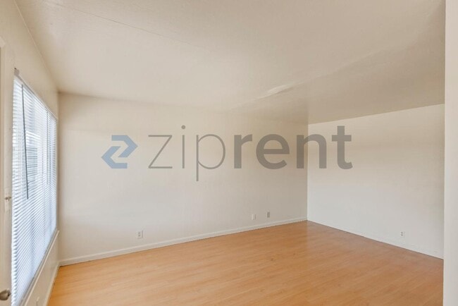 Building Photo - Unit 41