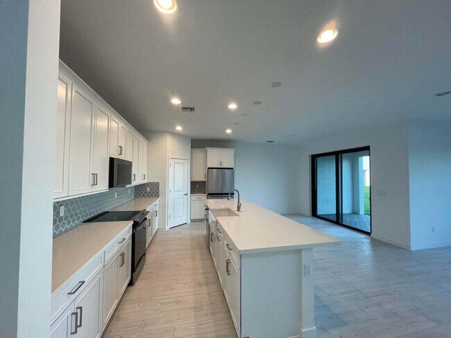 Foto del edificio - 4378 Arcturus Ln