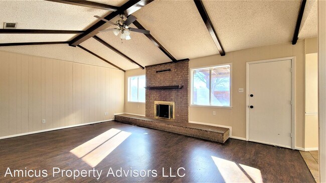 Building Photo - 3 br, 2 bath House - 5523 3rd Street