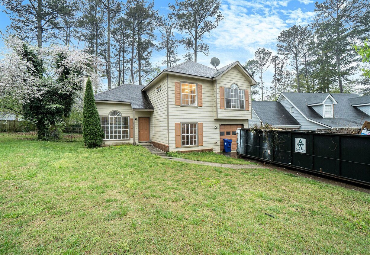 3 Bedroom 2 Bath in Stone Mountain - 3 Bedroom 2 Bath in Stone Mountain