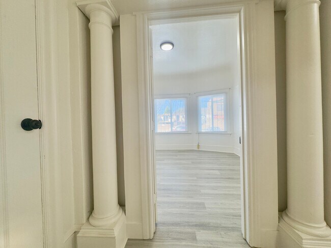 Foto del edificio - 3218 West St