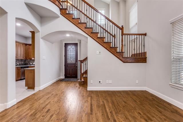 Building Photo - 869 Rohan Dr