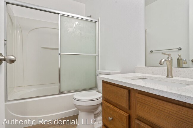 Building Photo - 4 br, 2.5 bath House - 1341 W 520 S