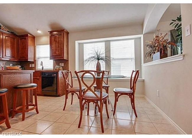 Building Photo - 4 br, 2 bath House - 1504 Parkside Dr