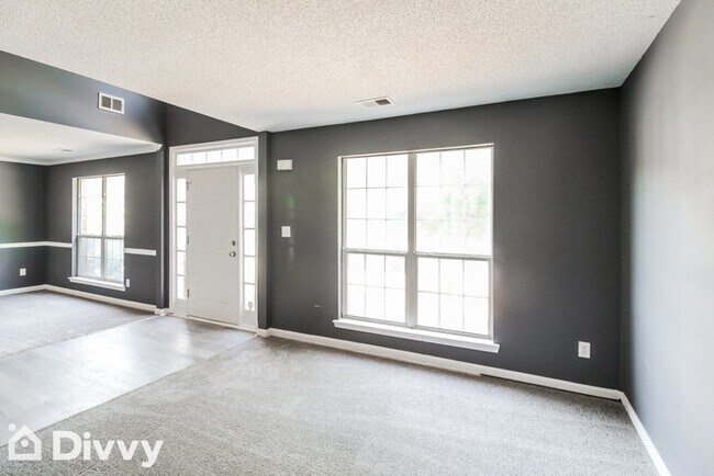 Building Photo - 2716 River Tree Dr