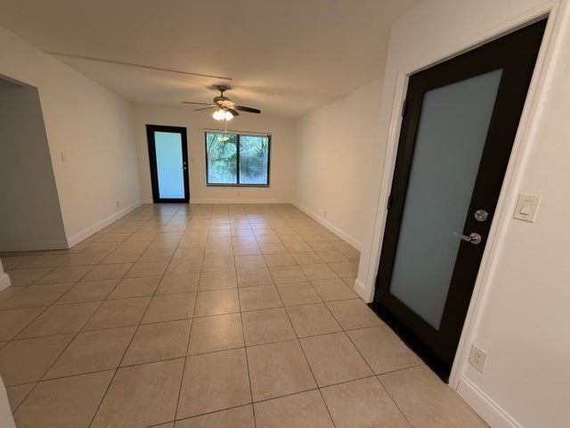 Foto del edificio - 2255 NE 51st St