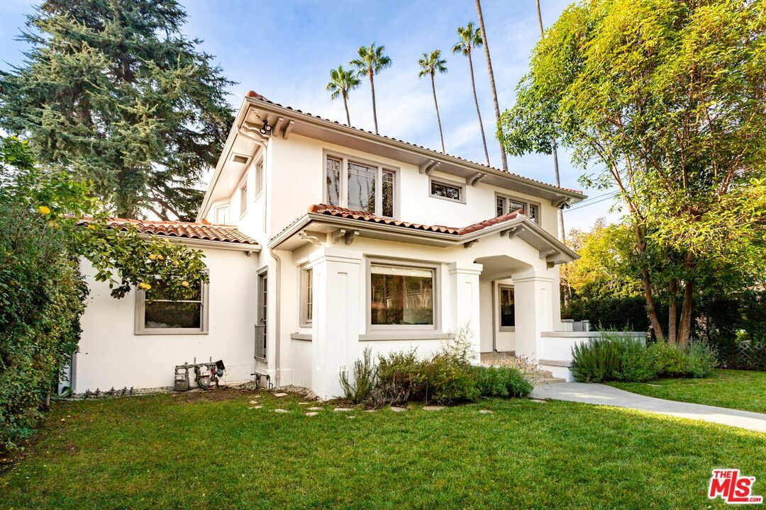 Primary Photo - 5850 Foothill Dr