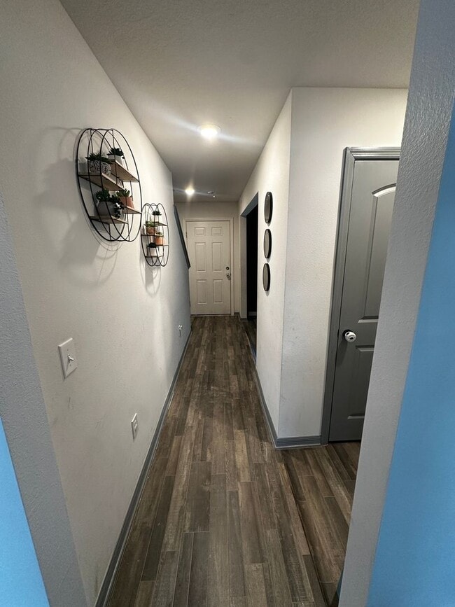 Building Photo - 276 Hyacinth Ct