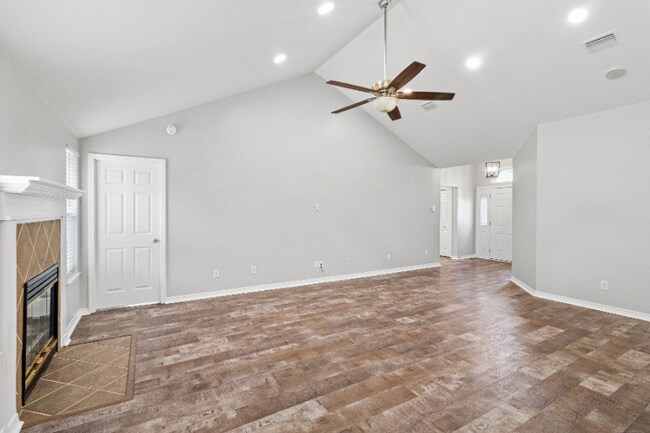 Foto del edificio - 1702 Sycamore Ave