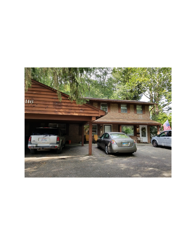 Building Photo - 116 W Maple St