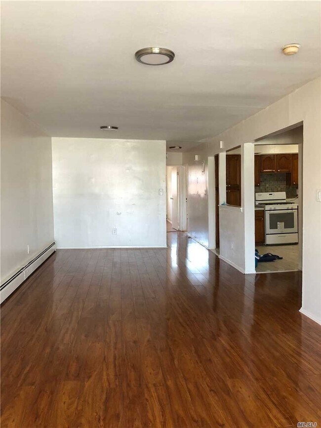 Building Photo - 94-52 45th Ave