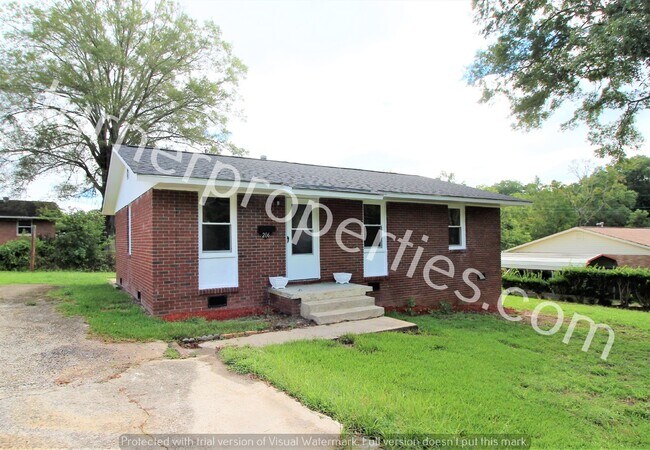 Building Photo - 206 Sullivan St Greenwood, SC 29649