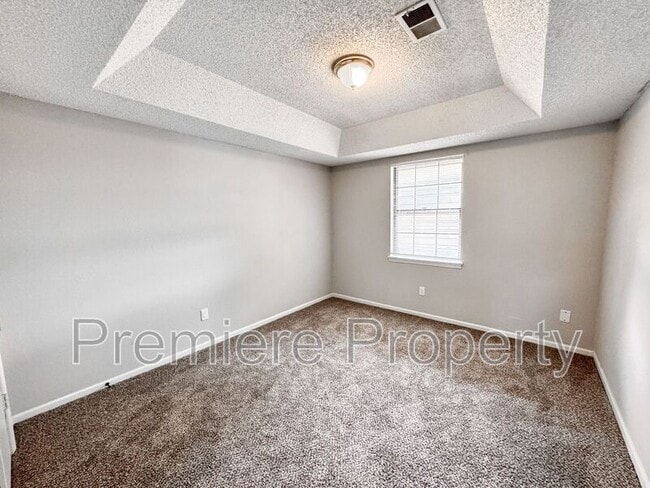 Building Photo - 9124 E 85 St