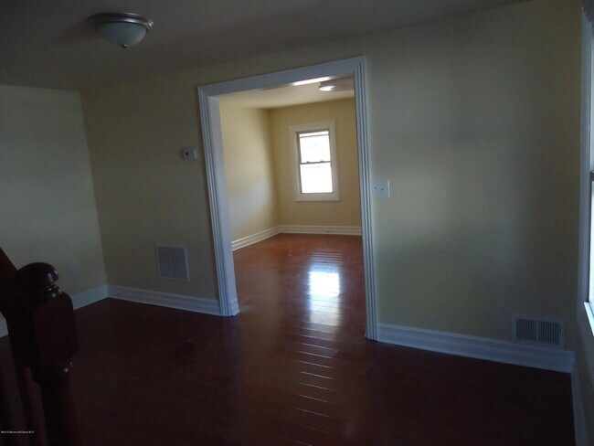 Foto del edificio - 113 Hibernia Ave