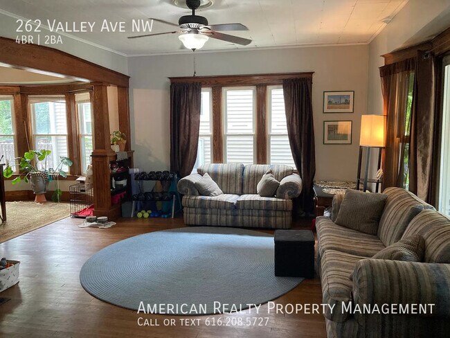 Foto del edificio - 262 Valley Ave NW