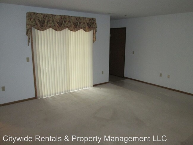 Building Photo - 2 br, 2 bath Apartment - 3651 E Barbara Ct #8