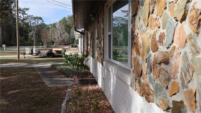 Foto del edificio - 9601 W Berry Ln