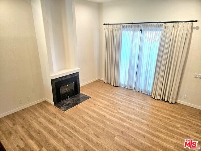 Building Photo - 10201 Mason Ave