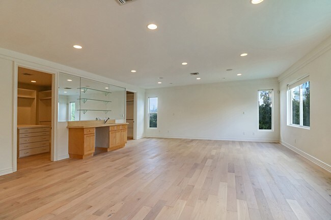 Foto del edificio - 5108 Woodley Ave