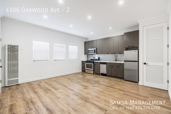 Foto del edificio - 4106 Oakwood Ave