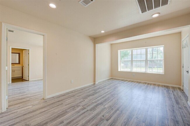 Foto del edificio - 8709 Knox St