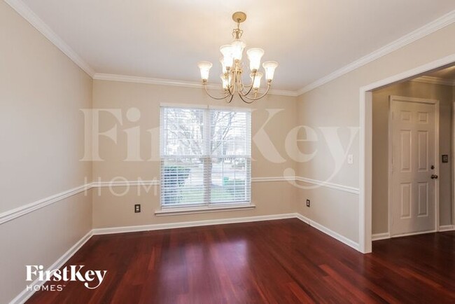 Building Photo - 6214 Forest Pond Dr