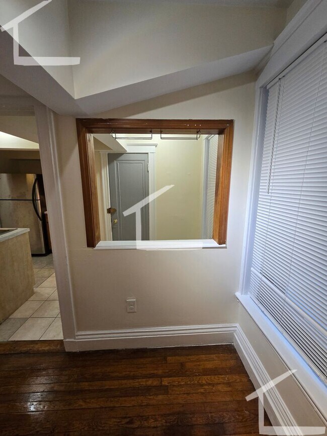 Foto del edificio - 1748 Commonwealth Ave