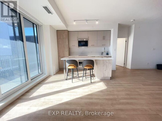 Photo du bâtiment - 38 Simcoe Promenade