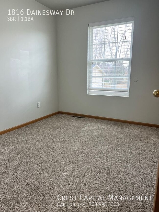 Building Photo - 1816 Dainesway Dr - Valparaiso IN, 46383