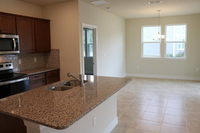 Building Photo - 667 La Mancha Dr